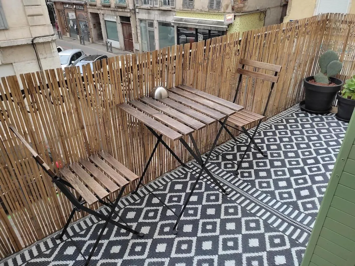 Plein Centre De Vienne Avec Balcon Apartment